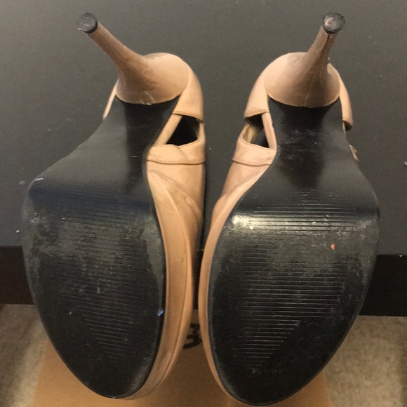 Tan platform paten leather Guess high heels - Picture 6 of 6